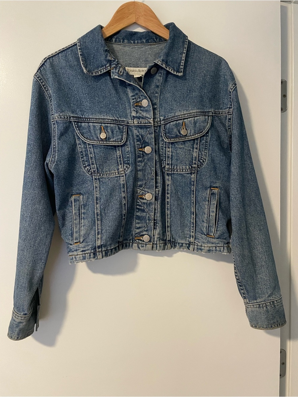 Banana Republic Medium Blue Denim Jean Jacket cropped tailored fit with stretch